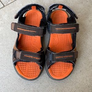 Umi leather sandals boys, size 31